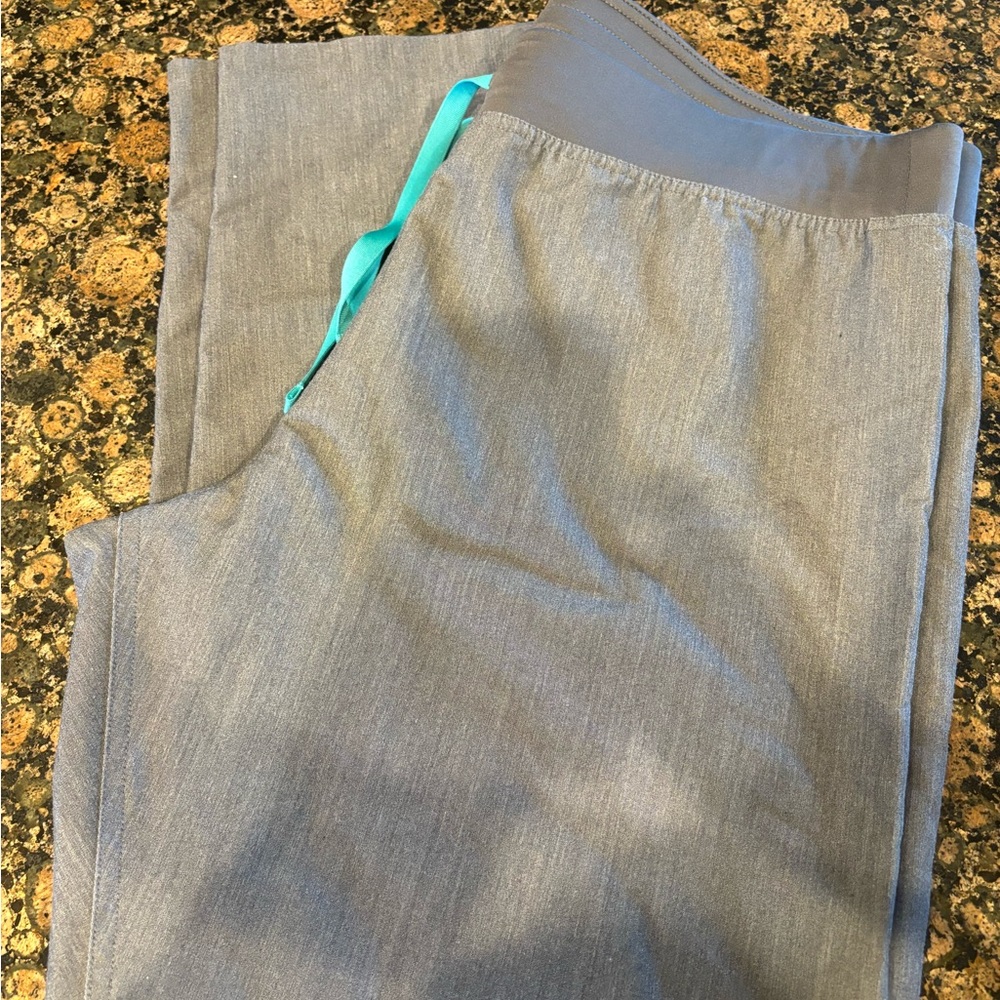 FIGS Graphite Livingston Basic Scrub Pant Petite XL